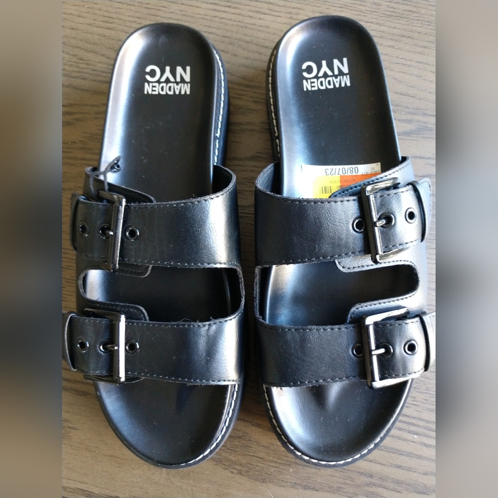 Madden Girl NYC Woman's 2 Band Chunky Lug Foot bed Sandals  Size 9.5   NWT Black